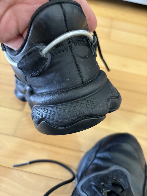 Ženske kožne patike ADIDAS Ozweego (Original) Koža