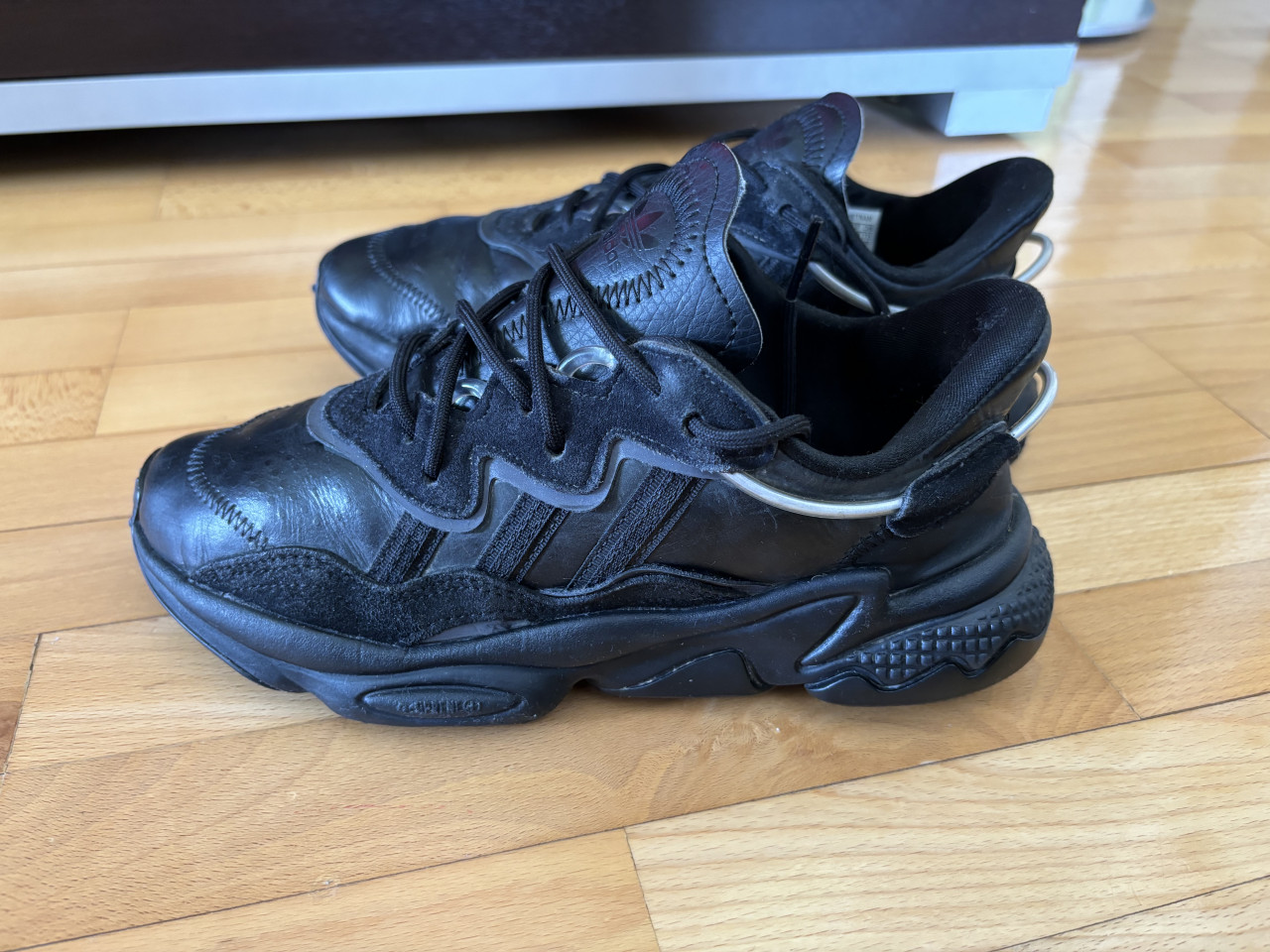 Ženske kožne patike ADIDAS Ozweego (Original) Koža