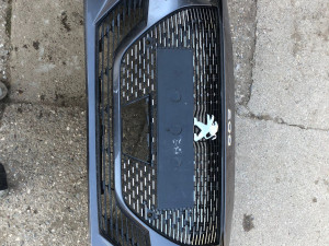 Peugeot 208 Branik prednji karambolka 2019 pezo