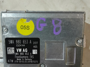 5WA980653A KAMERA GOLF 8 >19