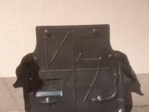 Pvc zaštite ispod motora vw t5 kombi ,2003-2010-2015god