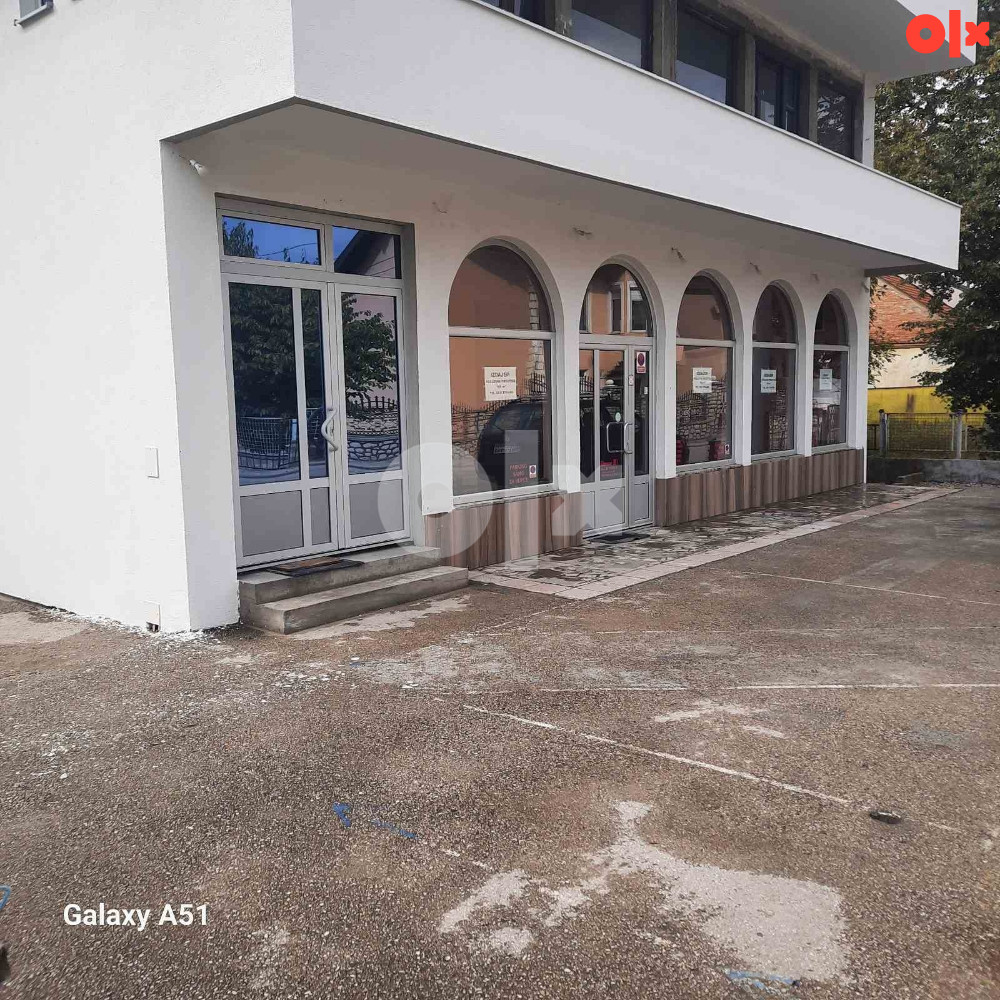 Poslovni prostor Živinice 160 m2 preko puta gradske pijace 4