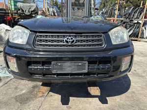 Hauba maska Toyota RAV4 2004