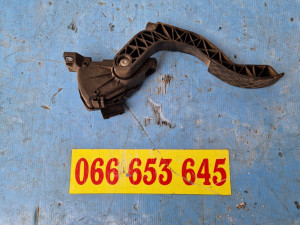 Volkswagen passat 5 plus papučica gasa 8D1721523J 1.9tdi 2004g