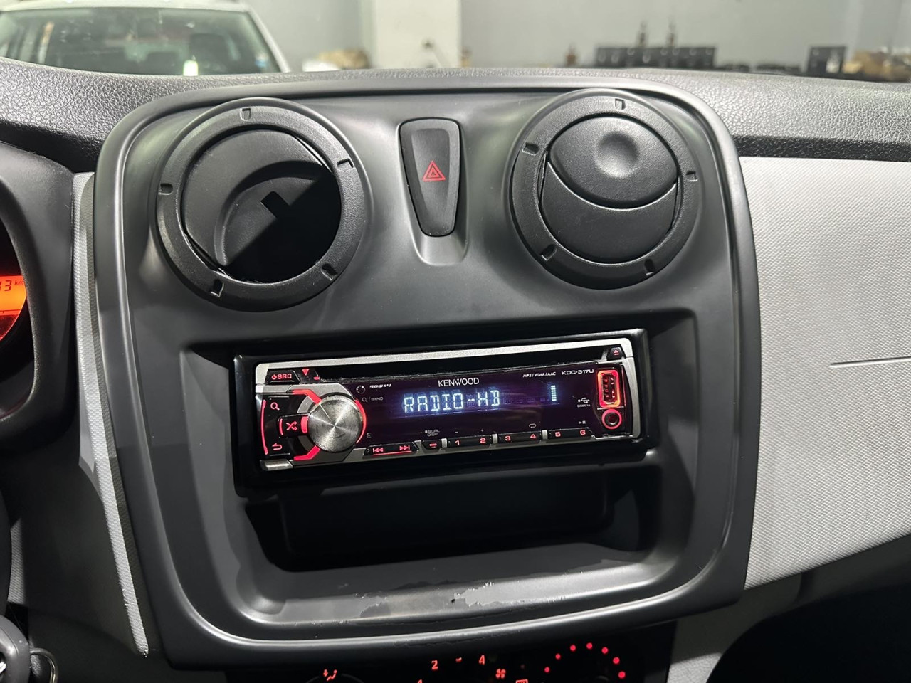 DACIA SANDERO 1.2i, 2013 GODINA,