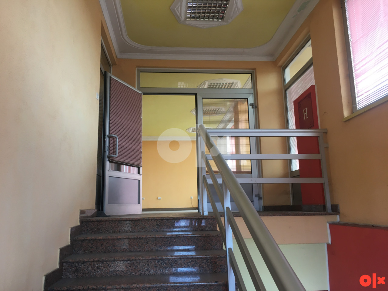 Poslovne prostorije Magistralni put 400m2 061894645 3