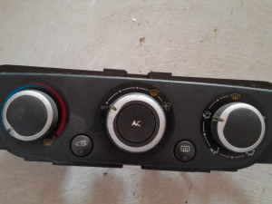 PREKIDAČI VENTILACIJE RENAULT MEGANE 3 09>13G