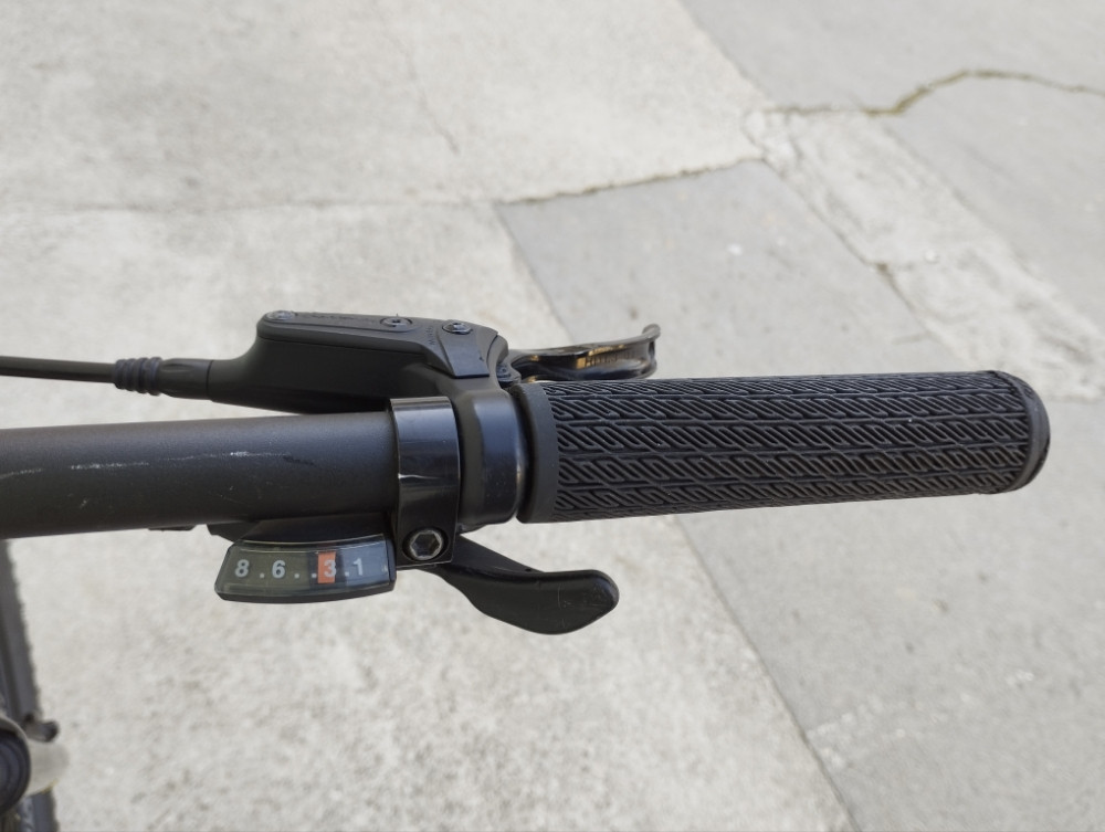 Scott Aspect F27 2021. L Ram 27.5" Altus Shadow 2x8 Hidraulika