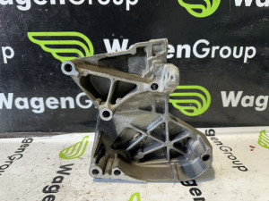 Nosac motora Renault Megane 2011 (fotografija 1)