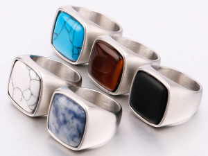 Muski prsten prstenje