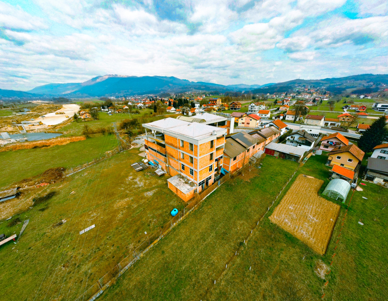 EOS / Poslovni Objekat / Travnik / Nova Bila / 3582 m2 3