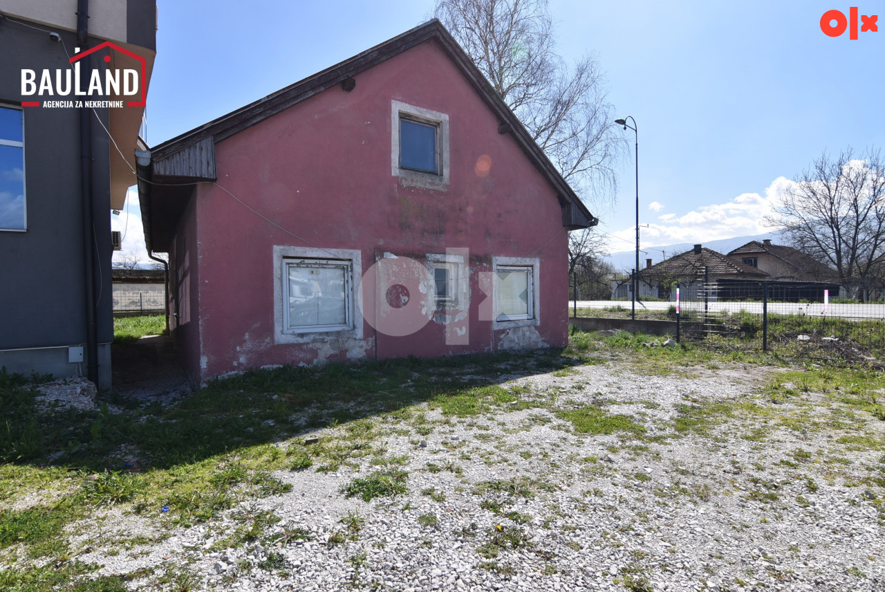Poslovni prostor, kuća-159m2 / preko puta Aerodroma 3