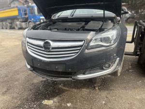 Opel insignia  xsenon 2.0 d 2014 dijelovi
