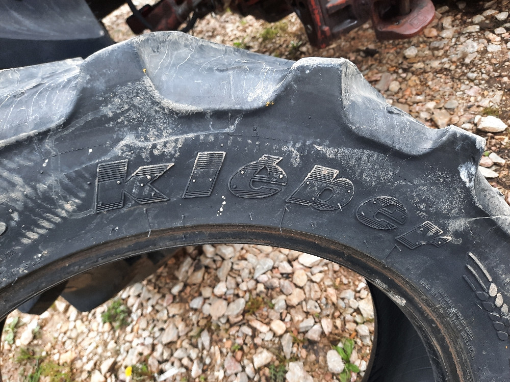 Traktorske Gume 250/85R24