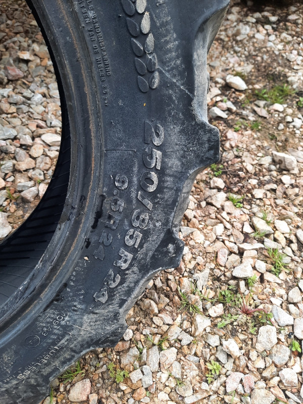 Traktorske Gume 250/85R24