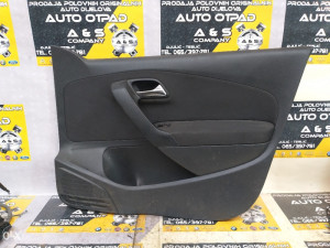 TAPACIRUNG PREDNJI DESNI VRATA POLO 6R 09- DIJELOVI