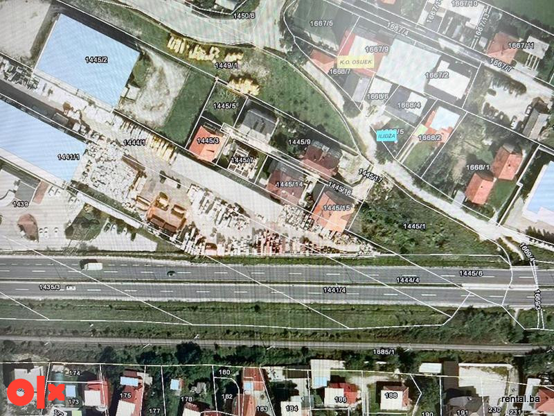 Građevinska parcela uz glavni magistralni put M17, Blažuj 2