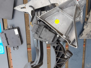 Papučice pedale Audi A6 4F 3.0 165kw