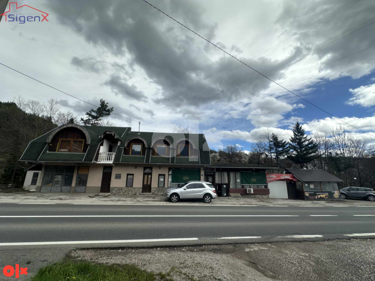 Restoran sa prenoćištem / uz magistralni put / Olovo