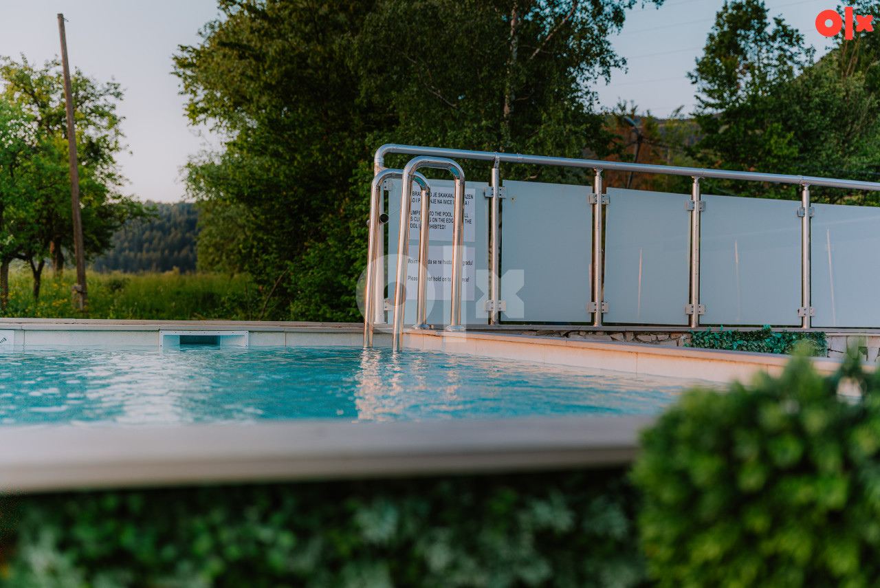 STAN NA DAN KUCA BAZEN SAUNA & JACUZZI izdavanje PROSLAVE 17