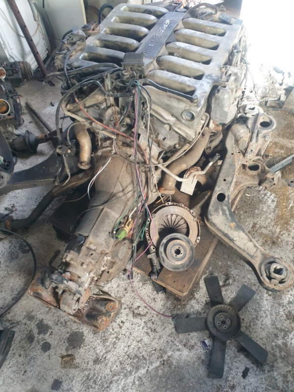 Mercedes Benz V12 S600 engine with gearbox