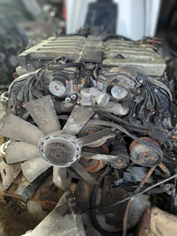 Mercedes Benz V12 S600 engine with gearbox