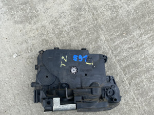 Zadnji lijevi zabravak bmw e90 e91