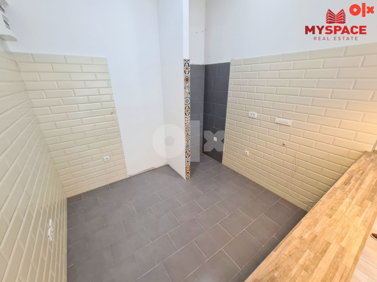 MY SPACE/ Poslovni prostor/ Marijin Dvor/ 21(29) m2 5
