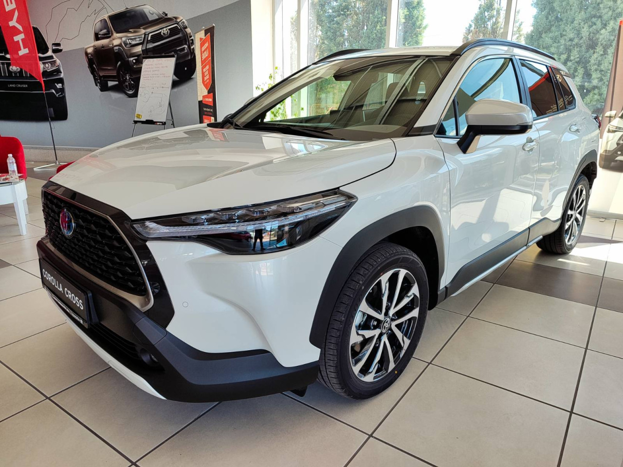 TOYOTA COROLLA CROSS 2.0 HEV AWD-i 5D E-CVT STYLE - Automobili - OLX.ba
