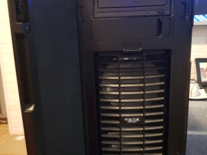 Gaming Racunar Fractal design R6 i7 6900k RAM 32GB ssd vodeno hla
