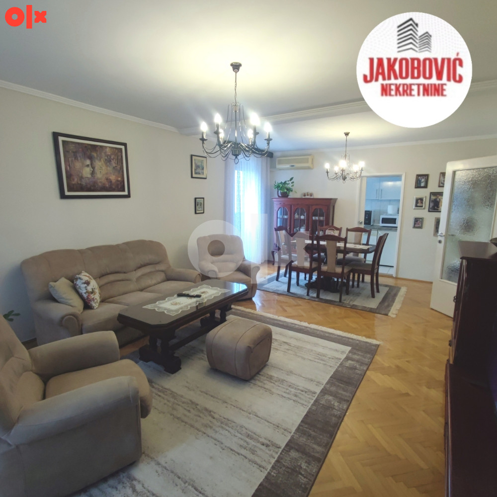 Trosoban stan u centru grada,81m2 2
