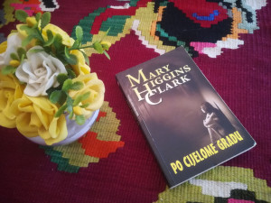Po cijelome gradu - Mary Higgins Clark