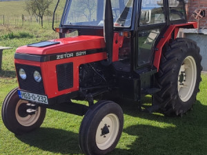 Traktor Zetor 5211 servo