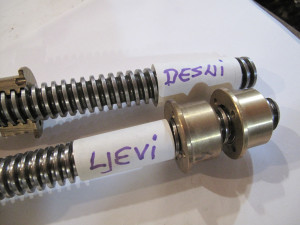 OSOVINICE SA  NAVOJEM LIJEVI I DESNI