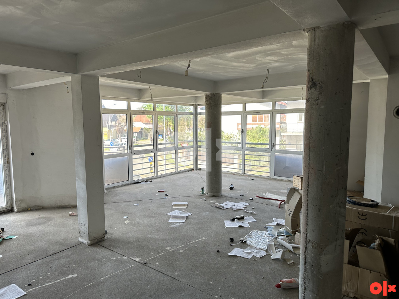 Poslovni prostor u Gradišci - 261,15 m2 10