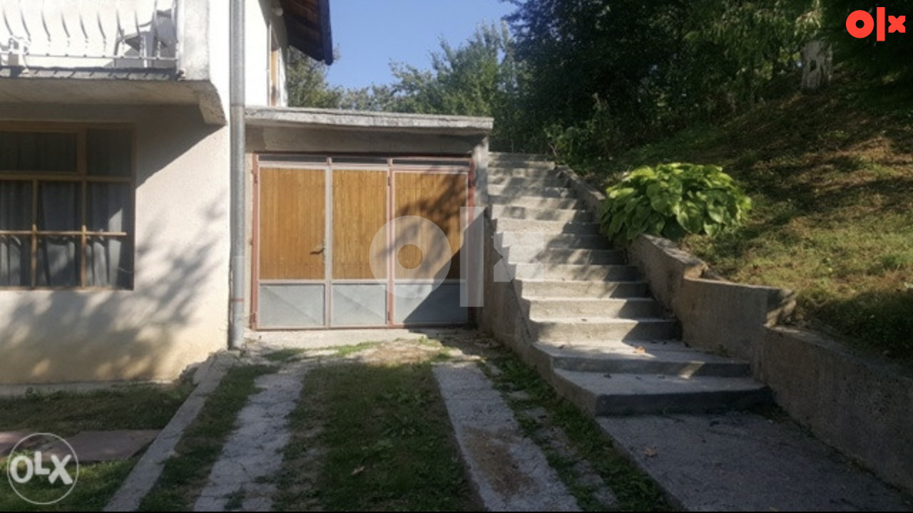 KOMPLET KUCA SA GARAZOM,BEZ NAMJESTAJA,STARI DIO GRADA 6