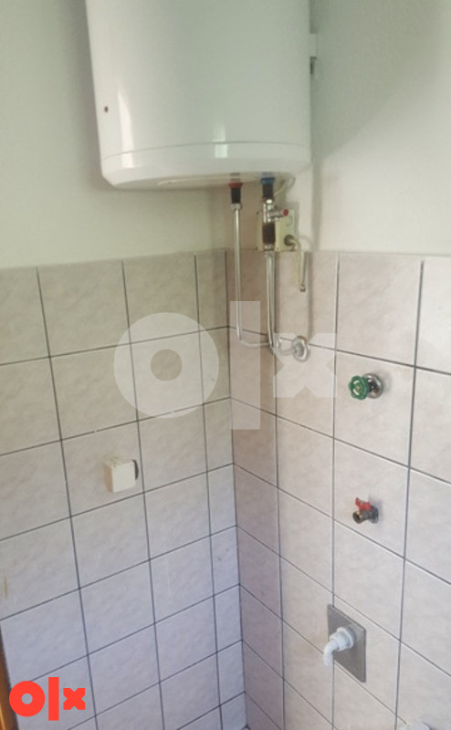 KOMPLET KUCA SA GARAZOM,BEZ NAMJESTAJA,STARI DIO GRADA 21