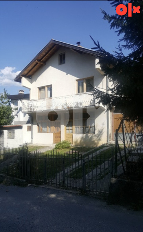 KOMPLET KUCA SA GARAZOM,BEZ NAMJESTAJA,STARI DIO GRADA 4