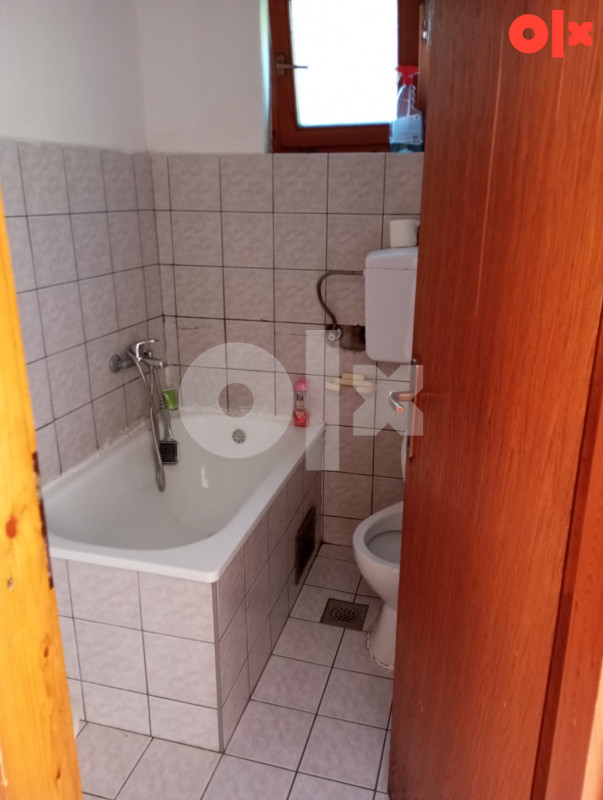 KOMPLET KUCA SA GARAZOM,BEZ NAMJESTAJA,STARI DIO GRADA 20