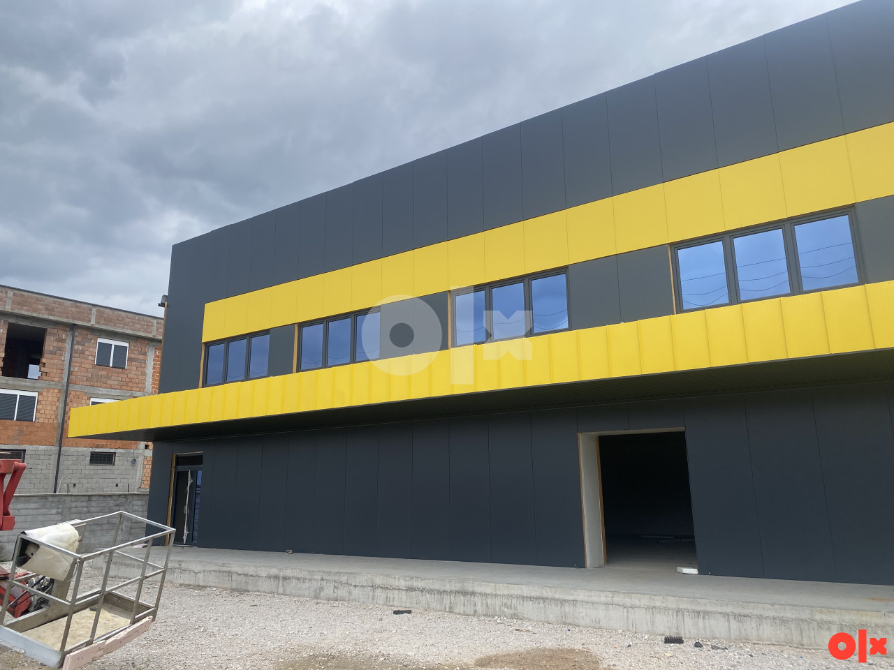 Industrijska / proizvodno - skladišna hala za iznajmljivanje