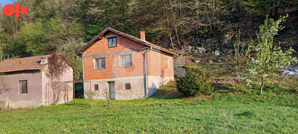 PRODAJA IMANJA-2 KUĆE+VELIKO ZEMLJIŠTE - DOBOJ (Prizrenska ulica) 2
