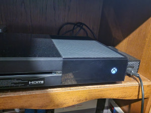 Xbox one 1tb 17igara