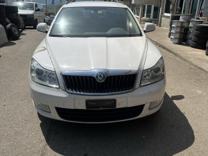 Škoda Octavia 2011 1.4 TSI dijelovi limarije i mehenike