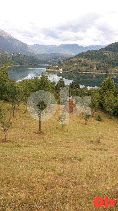 Jablaničko jezeo, Ostrožac, za investitore 10 920m2 sa zgradom 10