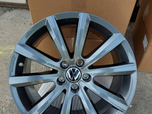 VW ORIGINAL Passat Touareg Tiguan Arteon 18'' MERANO Felge