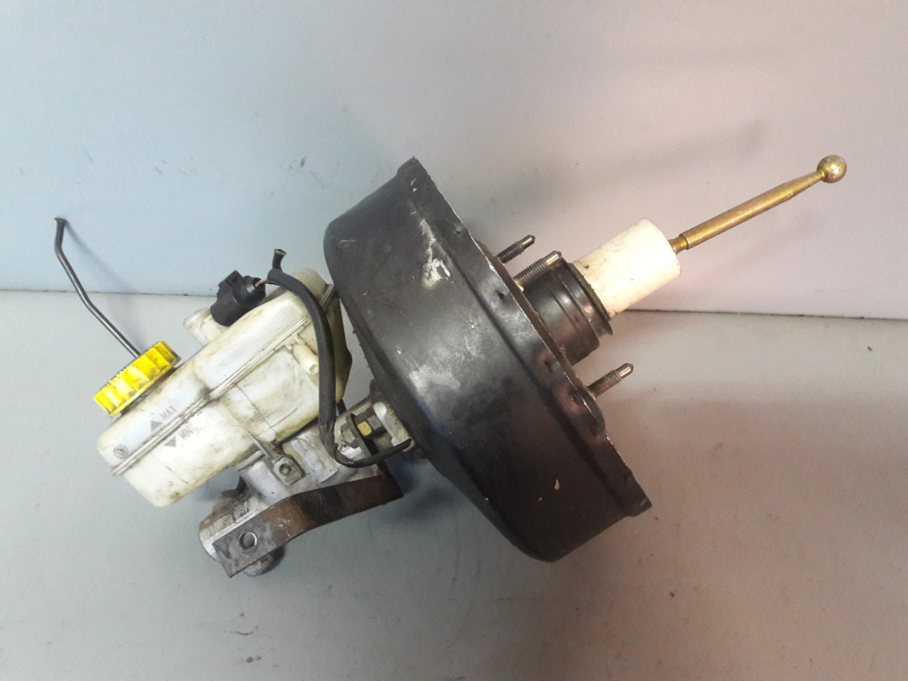 KOCIONI DOBOS SKODA FABIA > 04-07 6Q1614105AD 6Q1614105