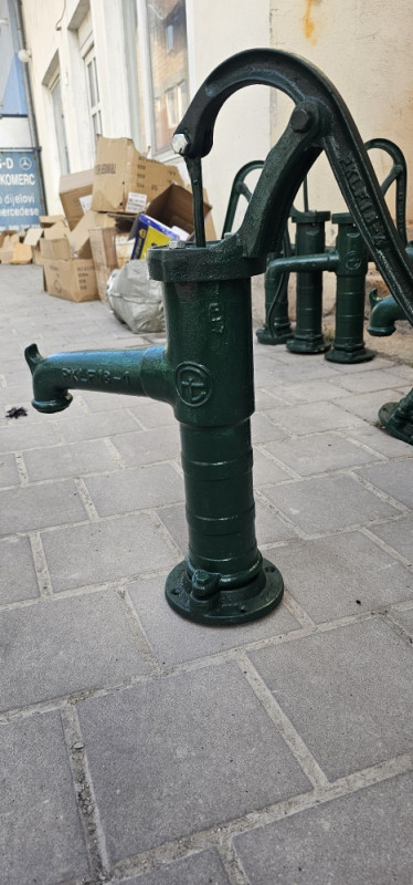 Rucna pumpa fontana pumpa za vodu