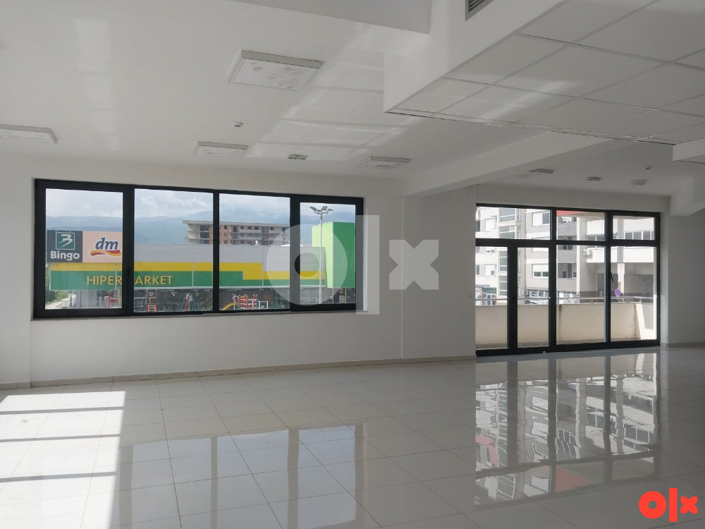 Poslovni prostor sa skladištem ( 635+340m2) Istočno Sarajevo 8