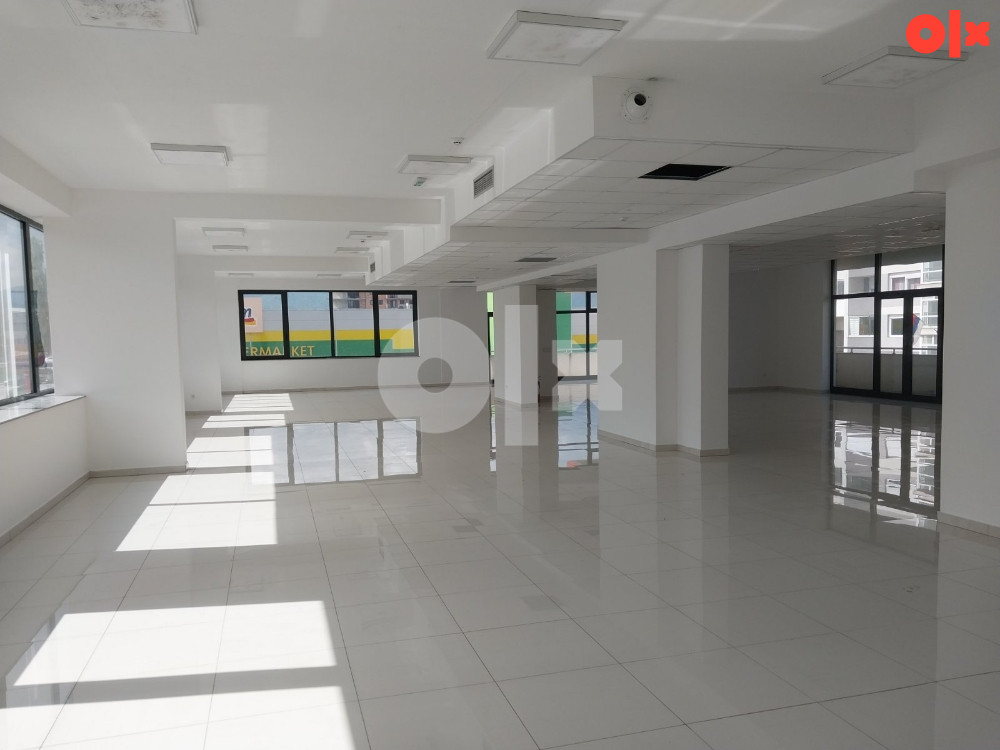 Poslovni prostor sa skladištem ( 635+340m2) Istočno Sarajevo 9