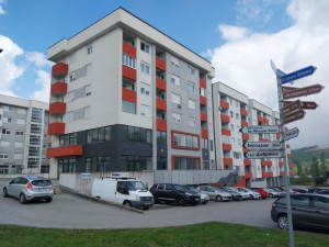 Poslovni prostor sa skladištem ( 635+340m2) Istočno Sarajevo